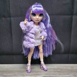 Rainbow High‎ Fashion Doll-Violet Willow + Accessories